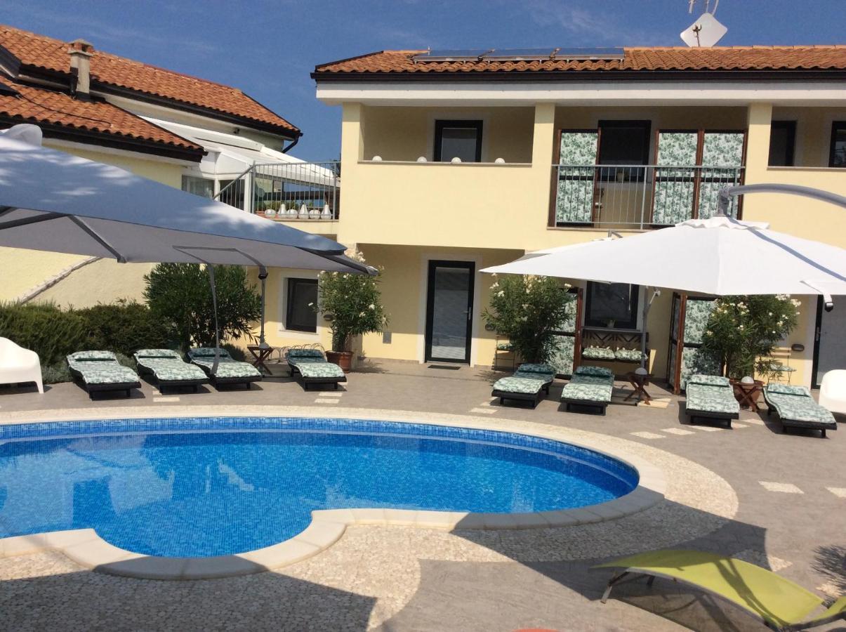 Elicriso Resort Rasopasno Exterior photo